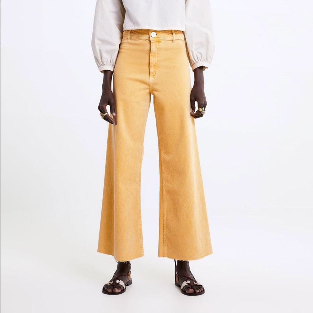 NWOT Zara Marine Straight Jeans in Yellow, sz 4